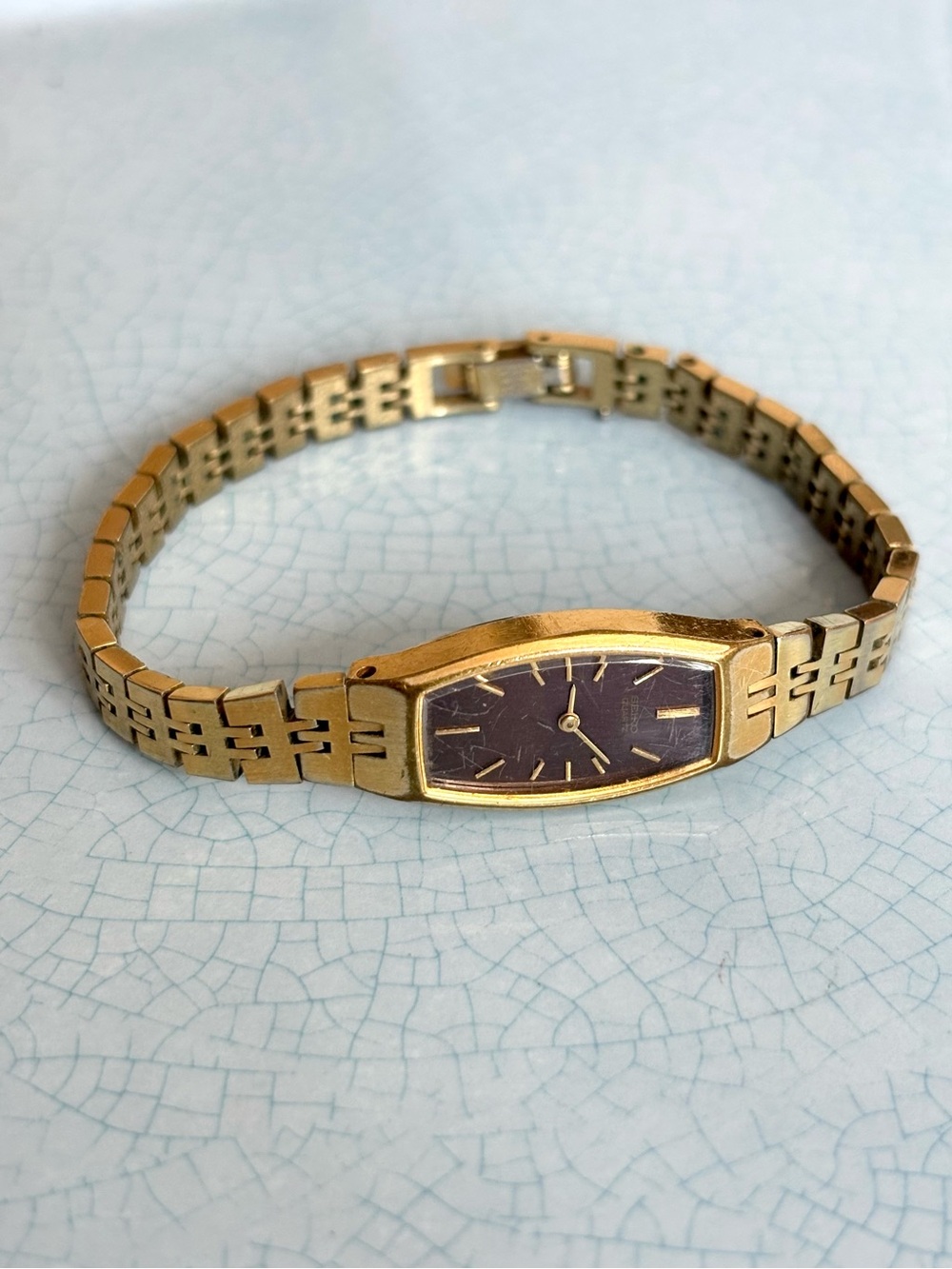 Vintage Seiko 1320-5019 Women’s Gold-Tone Women's Wristwatch Bracelet -1980s